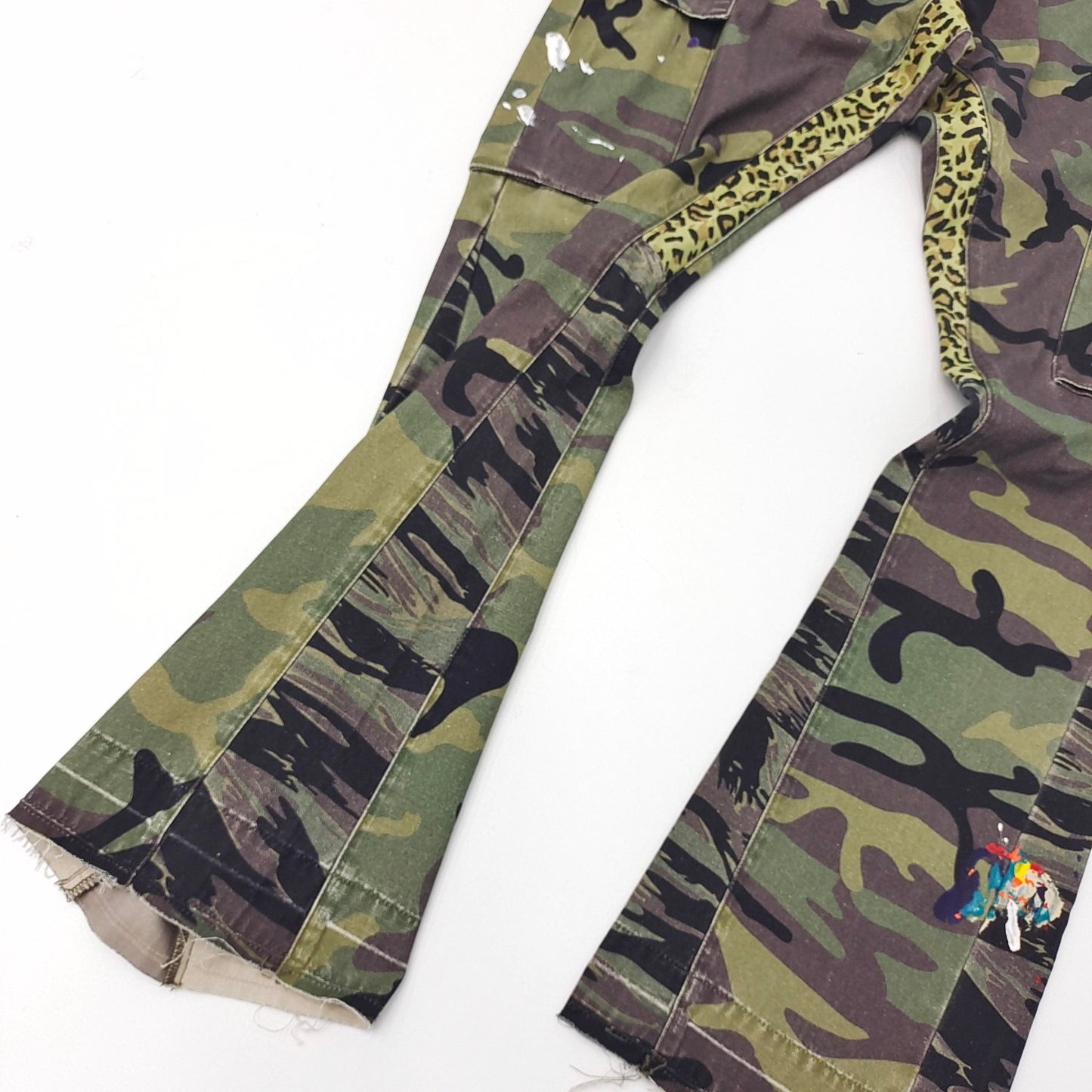 Gallery Dept Camouflage Cargo Flared Pants